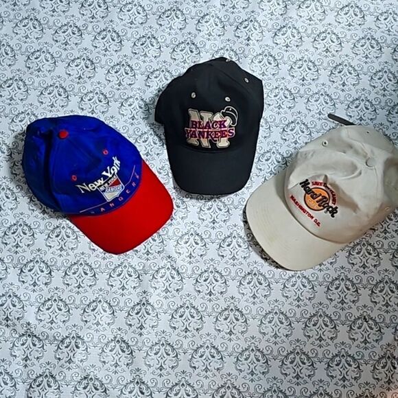 Vintage Other - Vintage 90's NY Rangers Black  Yankees Hard Rock Snapback Hats Lot